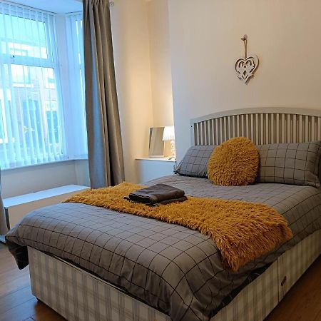Bright, Comfortable Home, Convenient For City Centre Liverpool Bagian luar foto