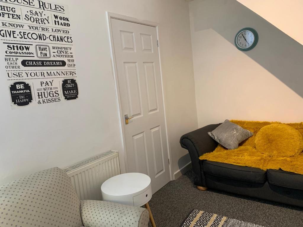 Bright, Comfortable Home, Convenient For City Centre Liverpool Bagian luar foto